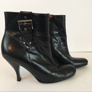Enzo Angiolini Booties Black Womens Leather Low Heels Size 7.5N